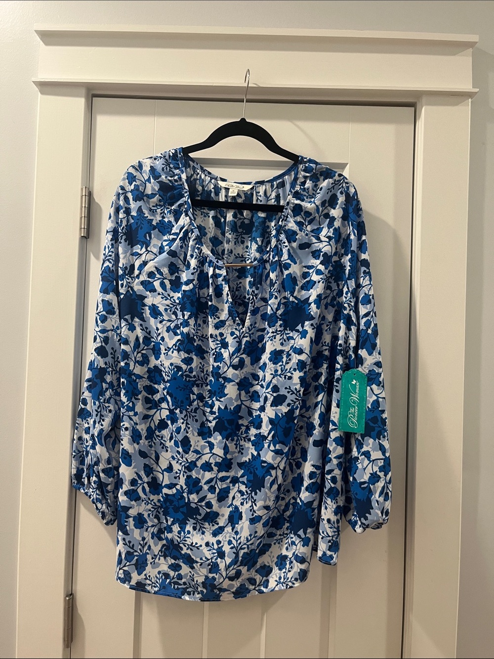 The Pioneer Woman Blue and White Floral Peasant Blouse 1X NWT